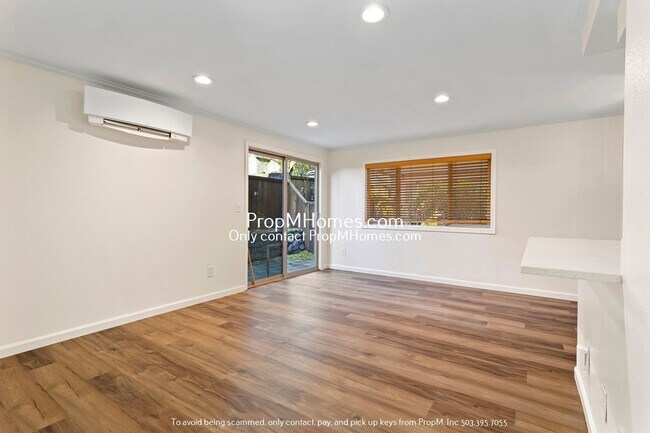 Foto del edificio - Wonderful Two Bedroom Condo In SE Portland!