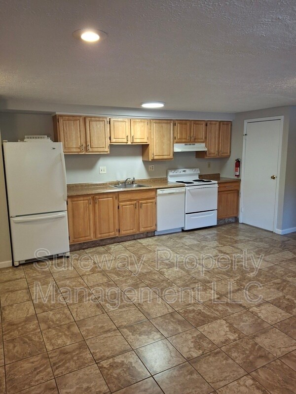 Building Photo - 26 Teaberry Ct