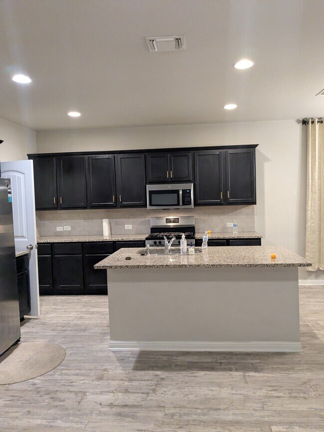 Cocina - 3130 Blantyre Bnd