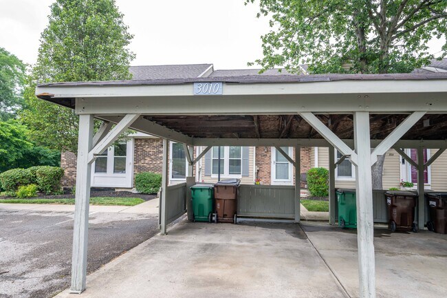 Foto del edificio - 3010 Stratford Ct