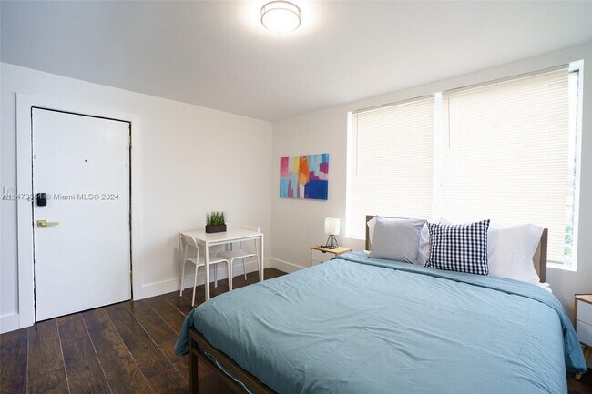 Foto del edificio - 444 Ponce de Leon Blvd