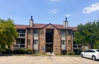 Building Photo - 38 Woodland Hills Dr