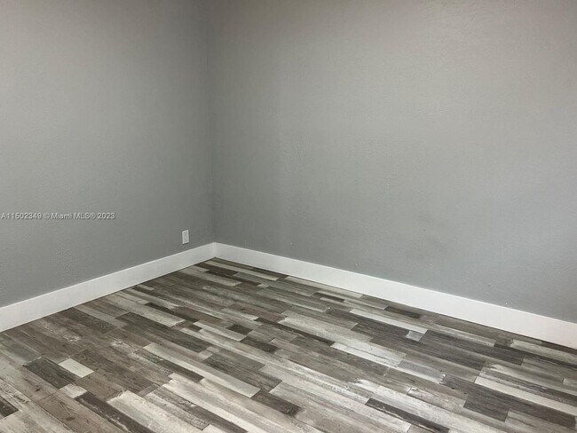 Foto del edificio - 1532 SW 5th Pl