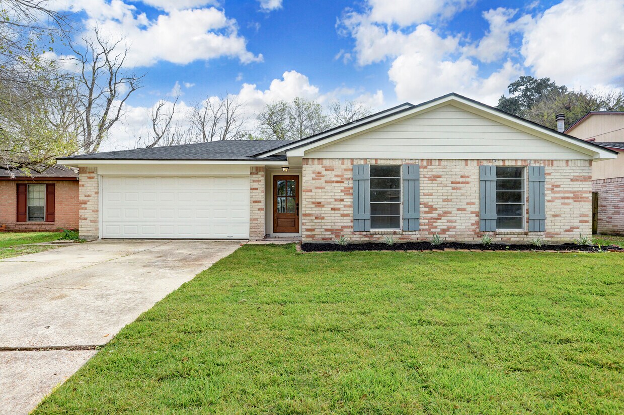 2071 Delphi Ln, Houston, TX 77067 House Rental in Houston, TX