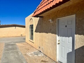 Building Photo - 73433 Sun Valley Dr