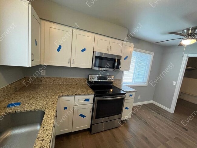 Foto del edificio - 115 W Shevlin Ave