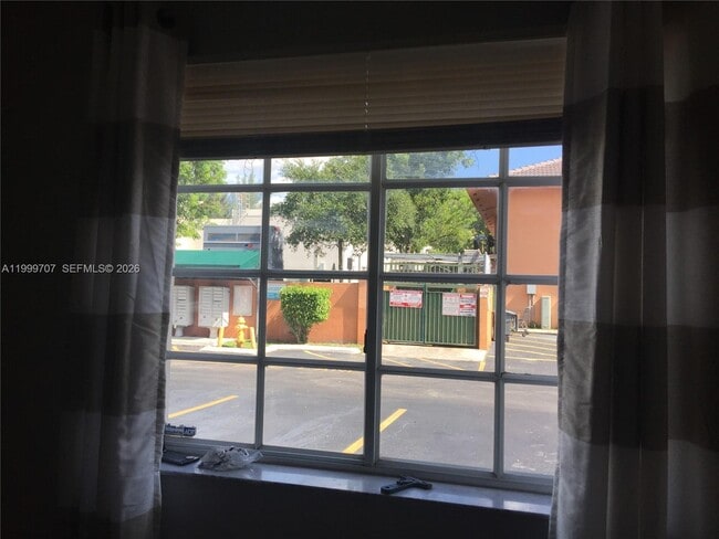 Foto del edificio - 8428 NW 103rd St