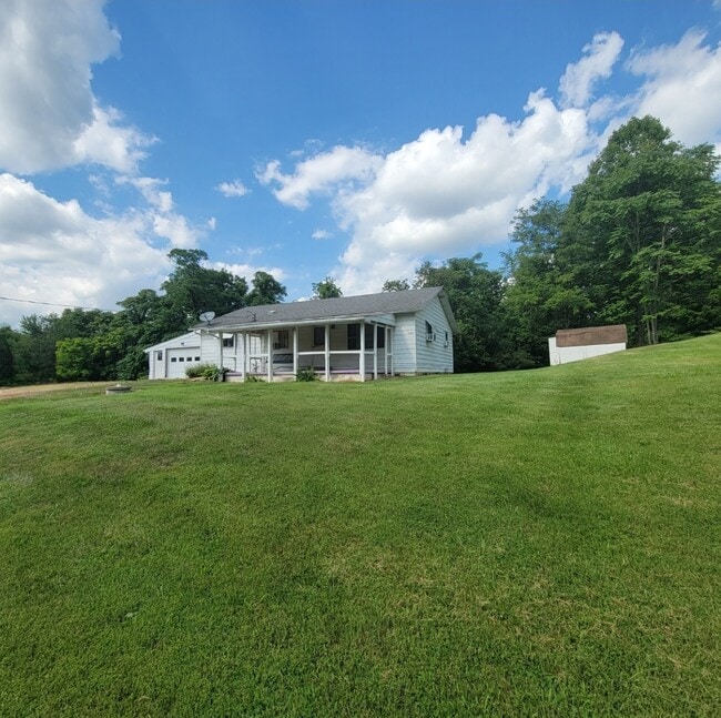 Building Photo - 3740 E Darlington Rd