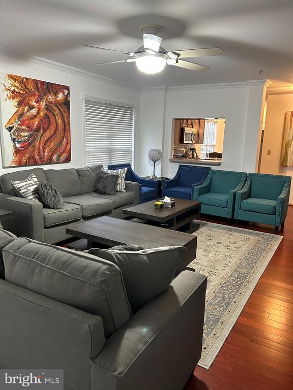 Foto del edificio - 8846 Ashgrove House Ln