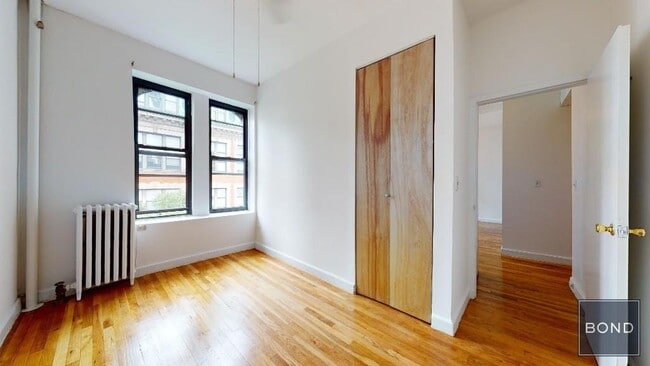 Building Photo - 324 E 91st St