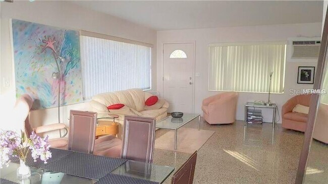 Foto del edificio - 14503 N Bayshore Dr