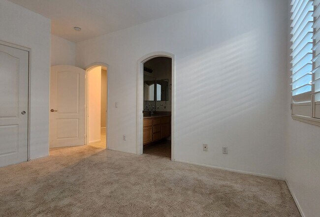 Foto del edificio - 4BD 3.5BA Waterfront Home on Cul-De-Sac in...