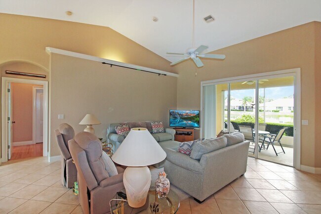 Foto del edificio - 5074 Winter Rose Way
