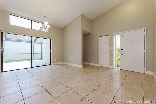 Foto del edificio - 21020 Woodspring Ave