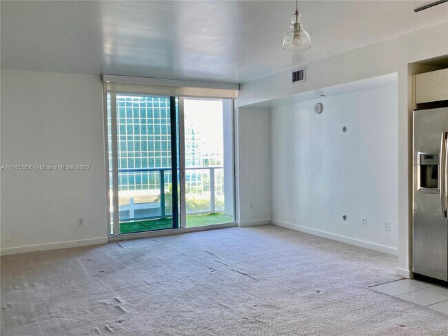 Foto del edificio - 4250 Biscayne Blvd