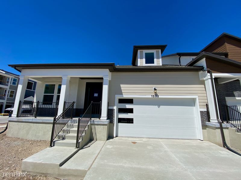 Primary Photo - 5 br, 3 bath Townhome - 1536 N 3950 W