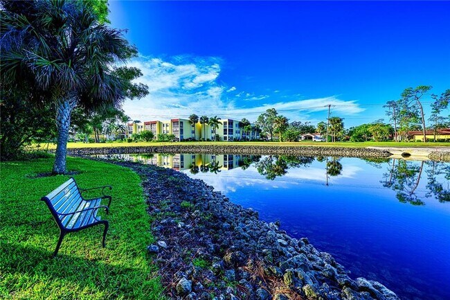 Foto del edificio - 441 Quail Forest Blvd