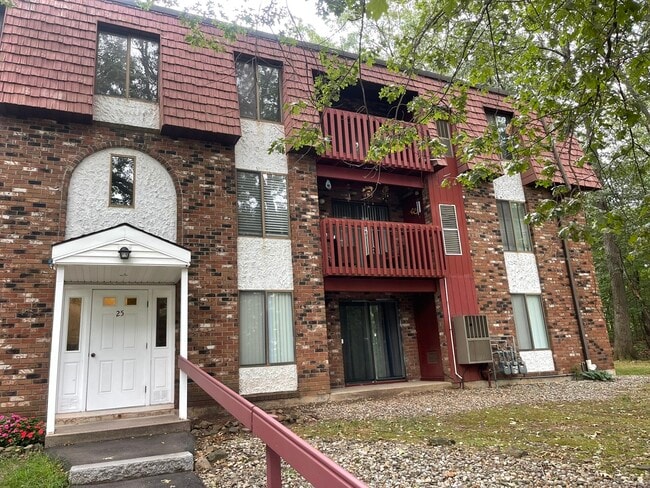 Building Photo - 25 Woodsedge Dr