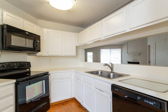 Building Photo - 5210 Kristen Ct