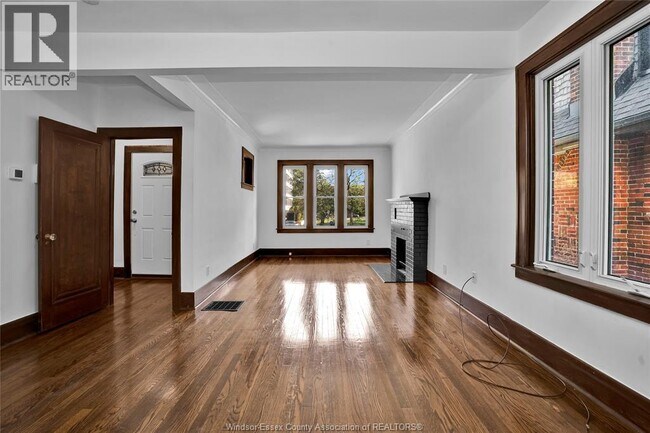 Building Photo - 2159 Pelissier St