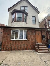 Building Photo - 138 E Jersey St