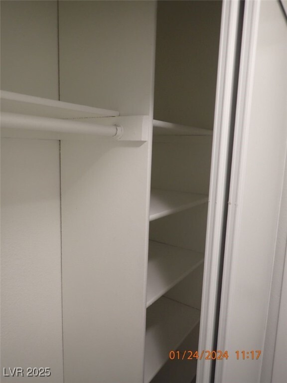 Building Photo - 4571 Carriage Park Dr