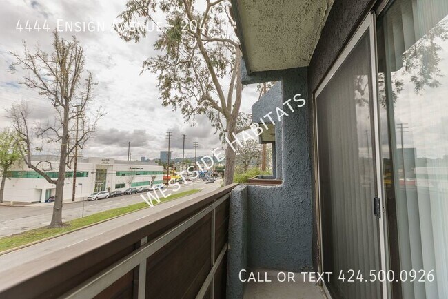Foto del edificio - 4444 Ensign Ave