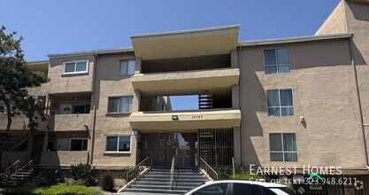 Building Photo - 10757 Hortense St