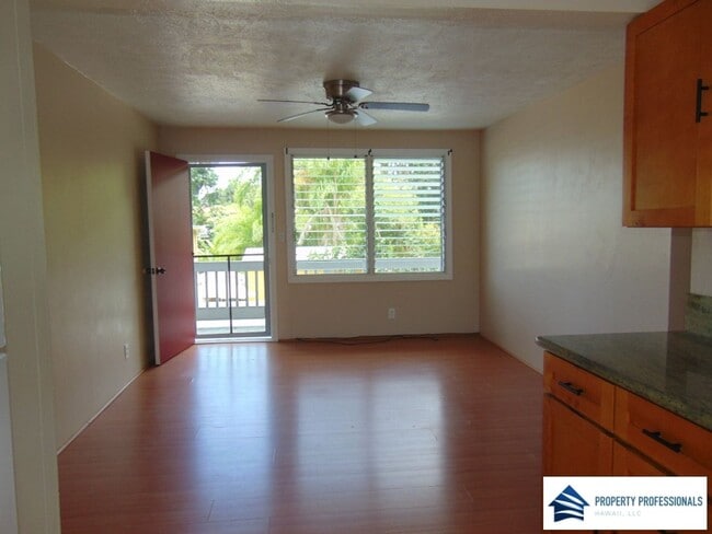 Building Photo - Kapiolani Villa Condo