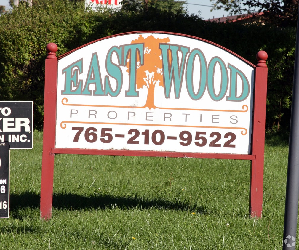 Building Photo - East Wood Apartments
