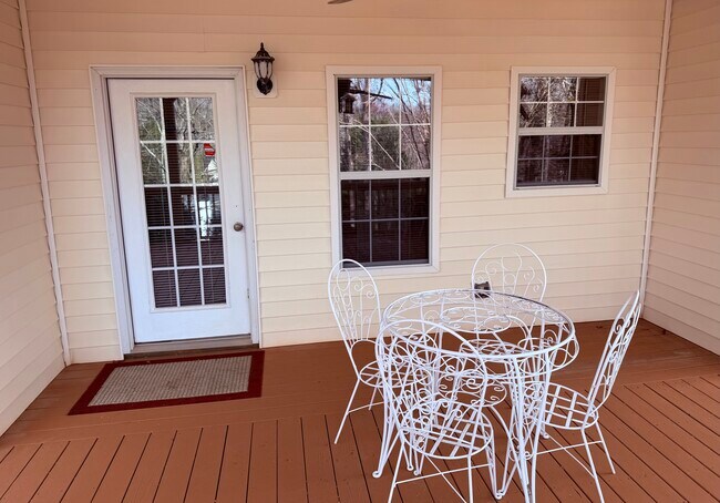 Cubierta y segunda entrada - 7218 Timber Trl