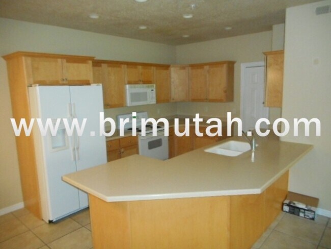 Building Photo - 4985 E Swasont Way