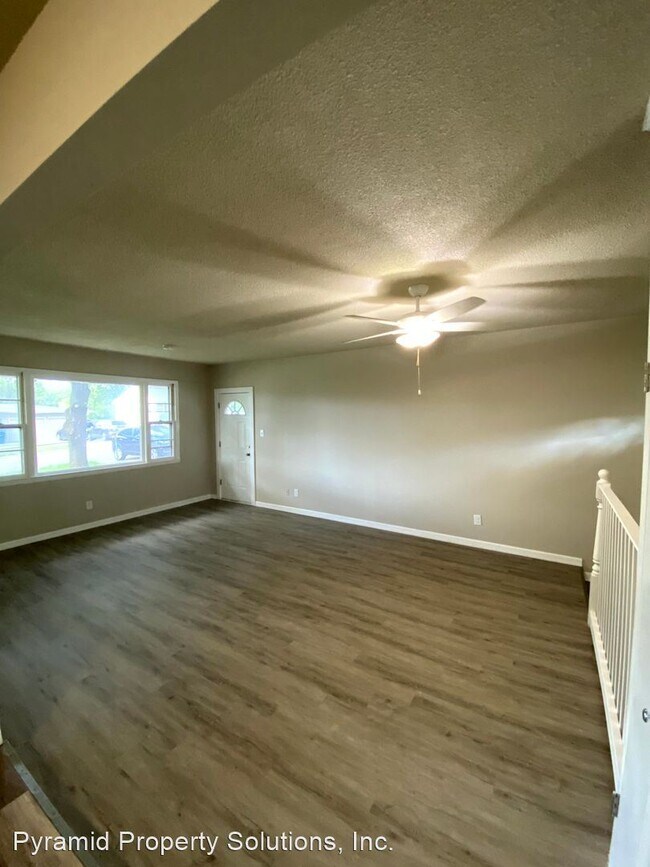 Building Photo - 3 br, 1 bath House - 922 Southdale