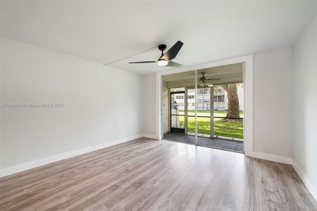 Foto del edificio - 8901 S Hollybrook Blvd