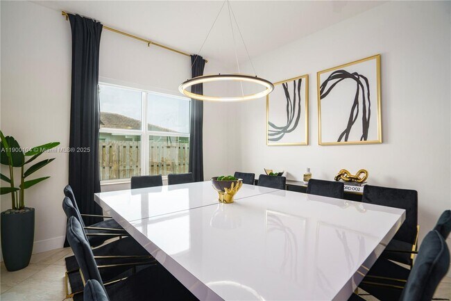 Foto del edificio - 11 NW 122nd Ave