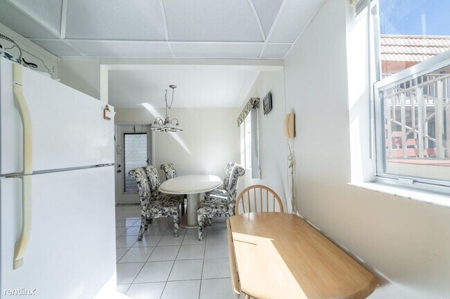 Foto del edificio - 2 br, 2 bath House - 305 Saxony G