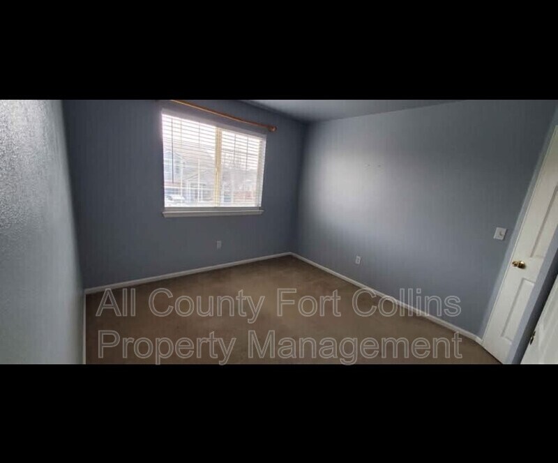 Foto del edificio - 921 Glenloch Dr
