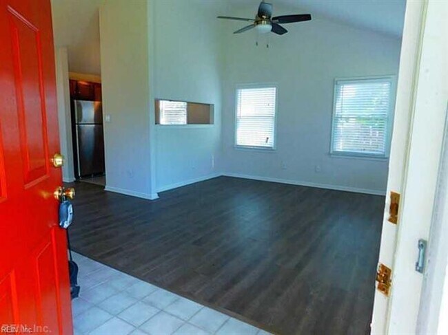 Building Photo - 4601 Guam St