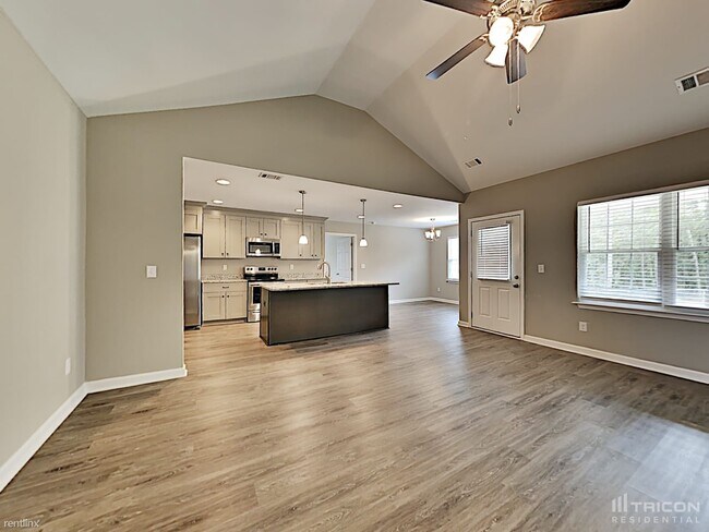 Building Photo - 305 Bramble Bush Trail