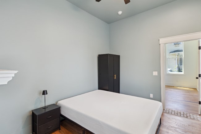 Foto del edificio - 1133 E Henry St