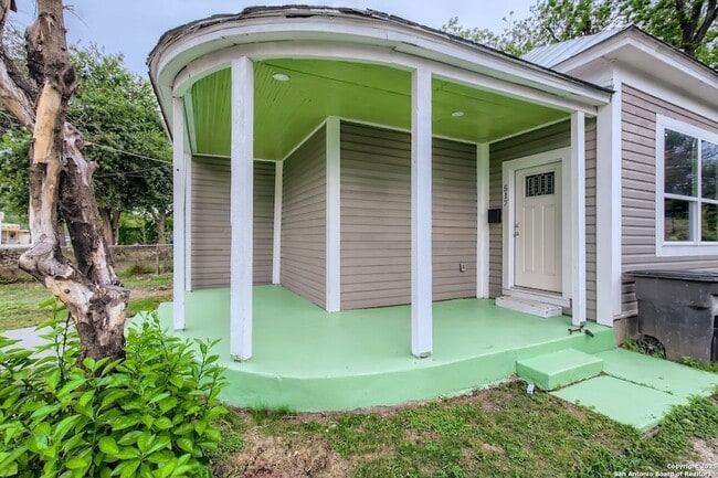 Photo - 517 Hicks Ave House