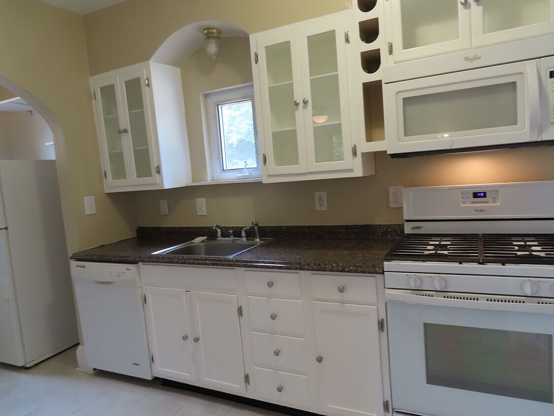 Foto principal - 6114 Moyer Ave