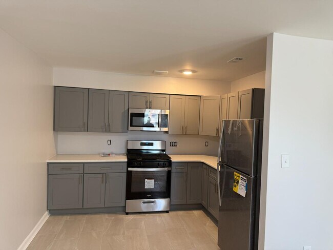 Foto del edificio - 7028 Lark Pl