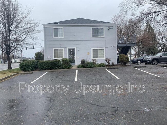 Building Photo - 2371 Washington Ave