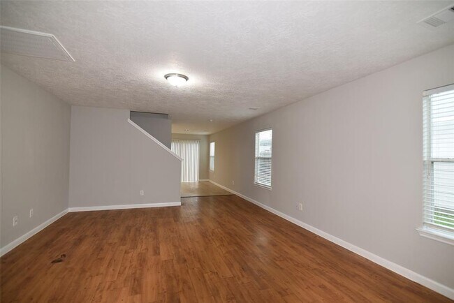 Building Photo - 18214 Tupper Bend Ln