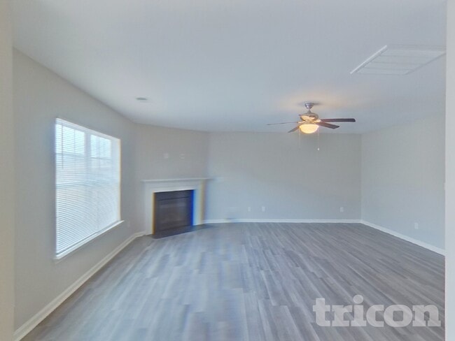 Building Photo - 547 Falls Cottage Run