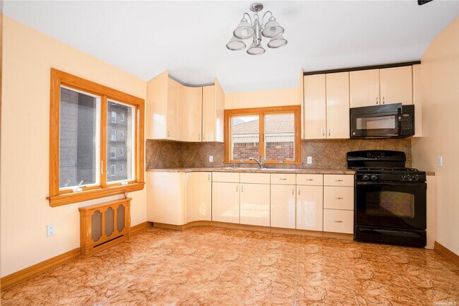 Foto del edificio - 84-30 Daniels St