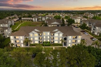 Building Photo - 8101 Coconut Palm Way