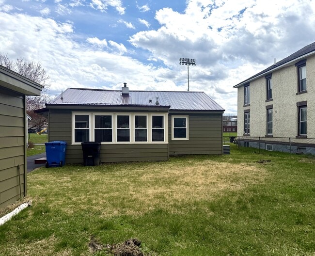 Foto del edificio - 30 Randall St