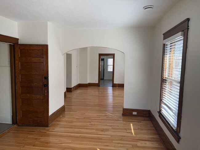 Foto del edificio - 3145 Pleasant Ave